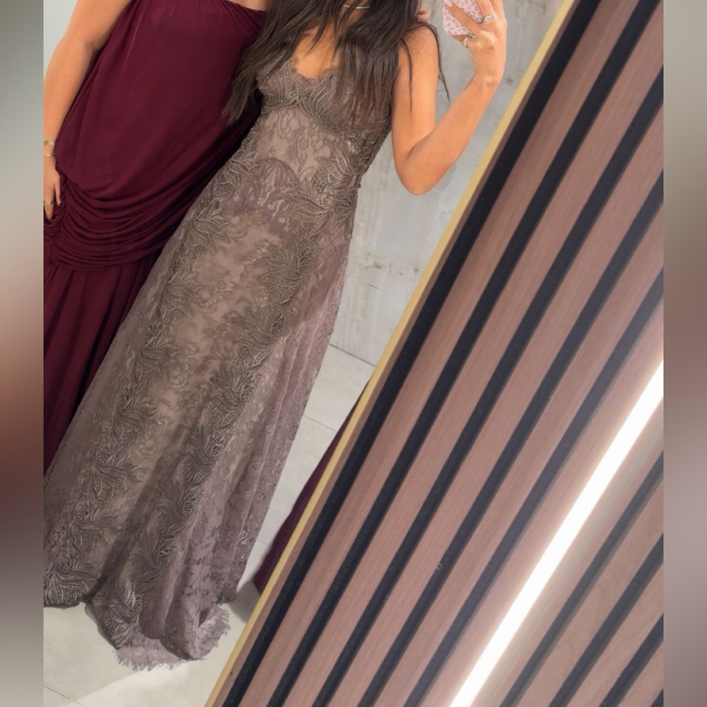 ALBERTA FERRETTI LACE GOWN
SIZE XS